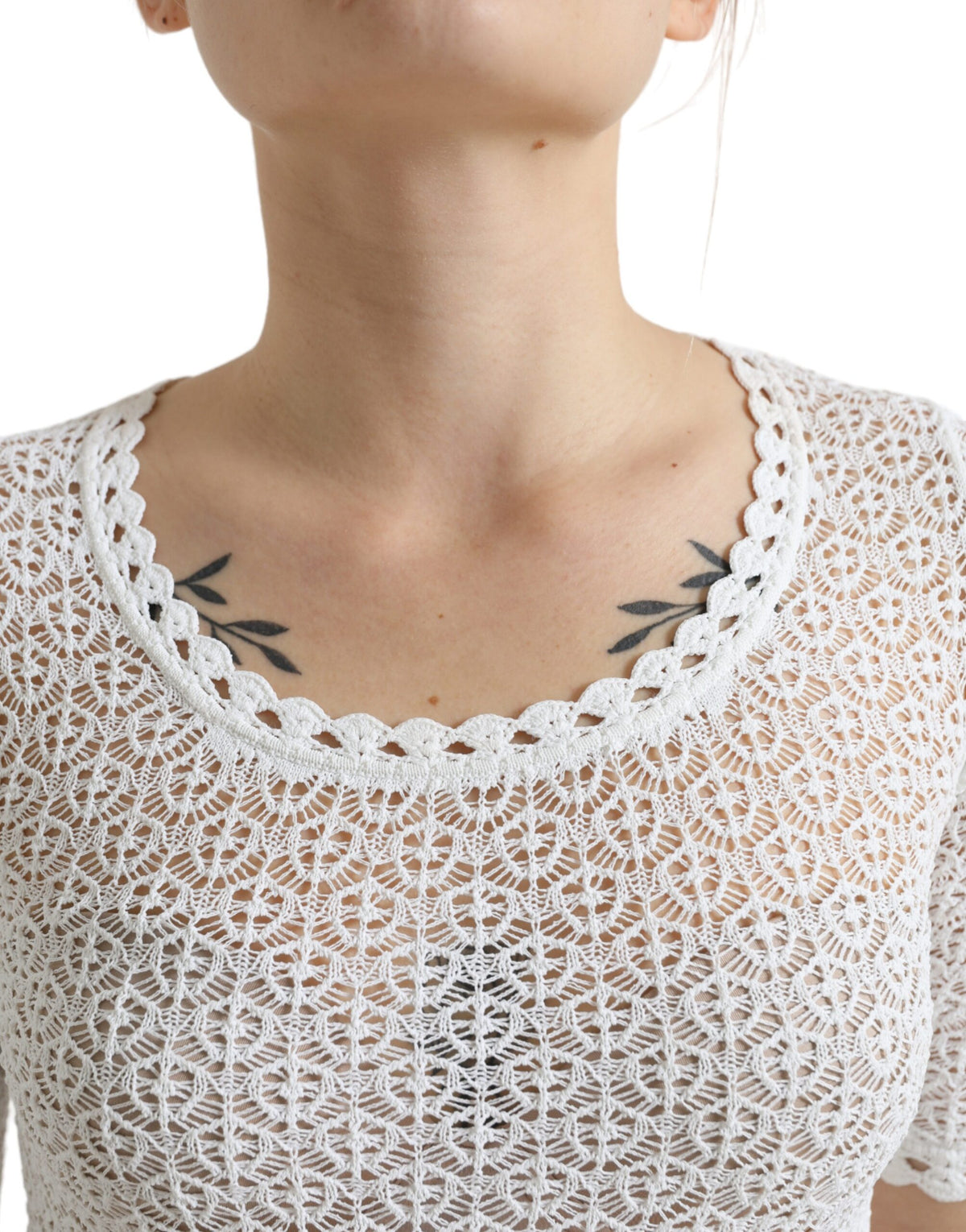 Dolce & Gabbana Elegant White Knitted Round Neck Top