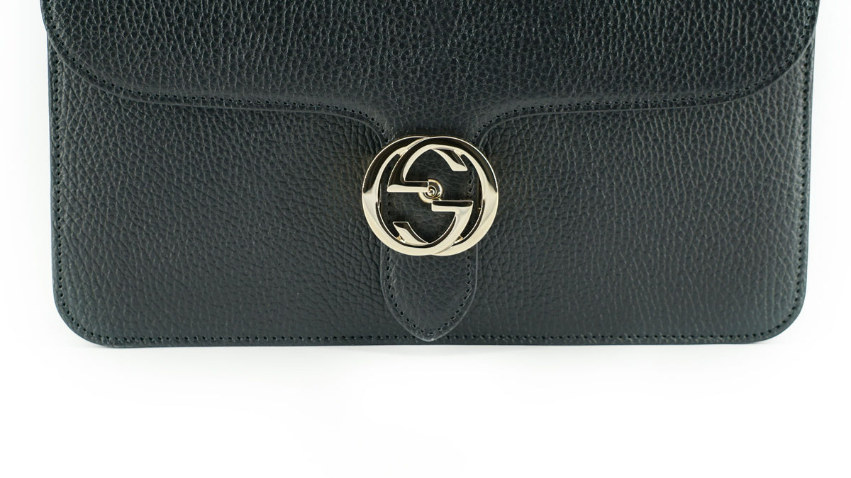 Gucci Elegant Calf Leather Shoulder Bag