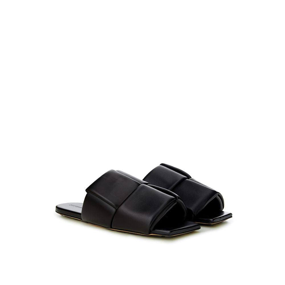 Bottega Veneta Elegant Black Leather Sandals for Sophisticated Style